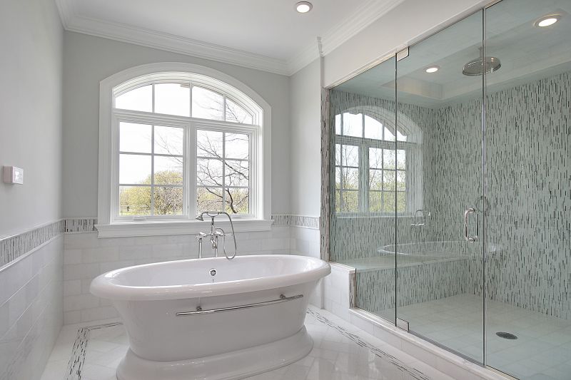 Glass Enclosed Tub